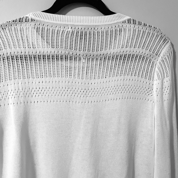 ✨HOST PICK✨ BR White Sweater - Picture 3 of 7